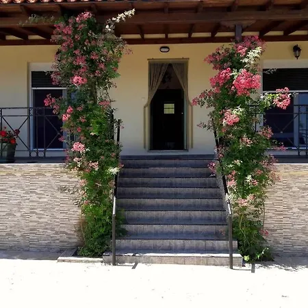 Eleni's House Chorefto Загора