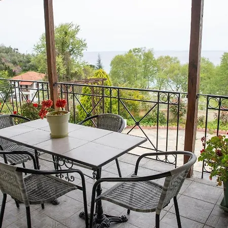 וילה Eleni's House Chorefto זגורה