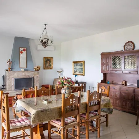 Eleni's House Chorefto