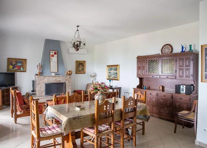 Eleni's House Chorefto